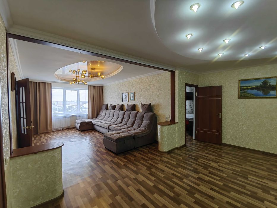 Комфортная 4-комнатная с мебелью и техникой Юго-Восток пр.Республики40