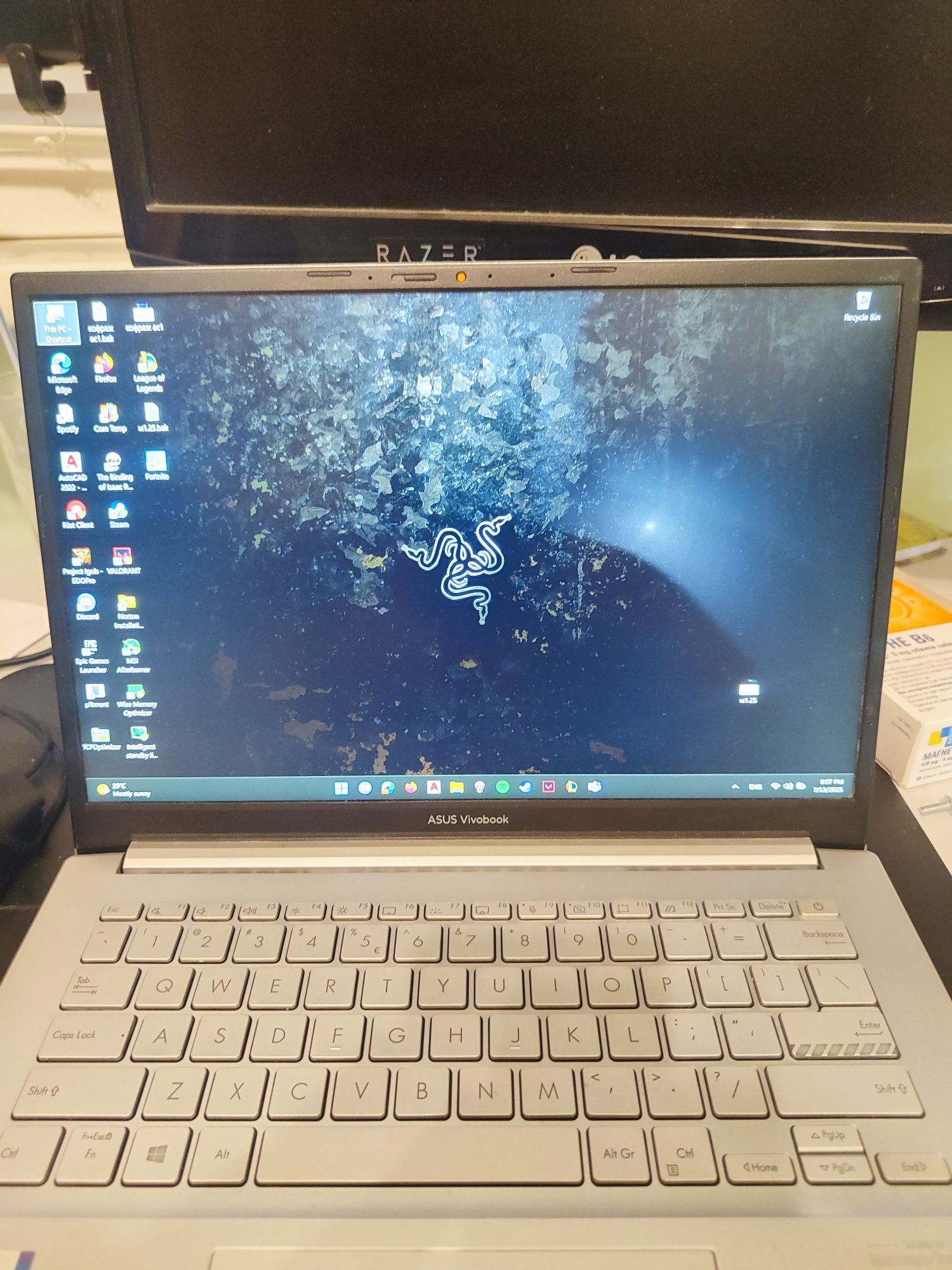 Лаптоп asus vivobook 14 pro