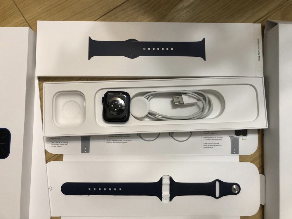 Apple Watch 6 40 mm in stare perfecta de functionare