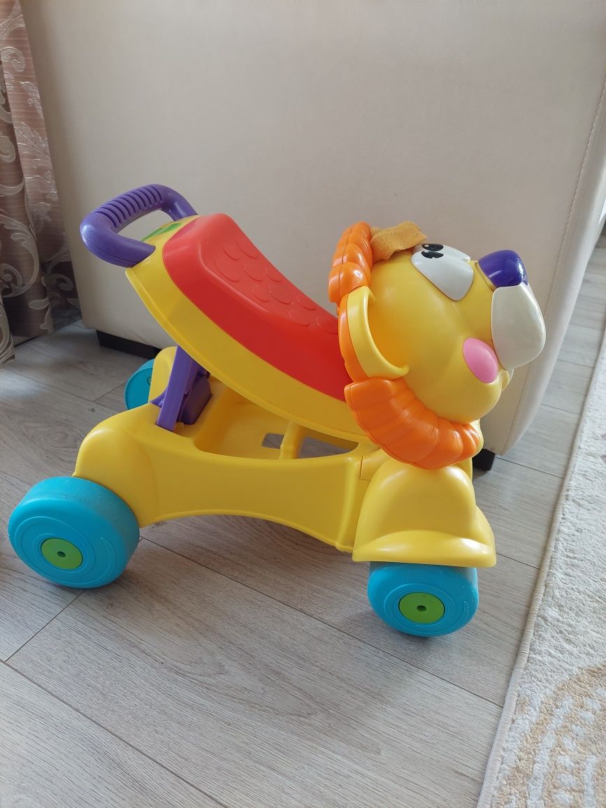 Музикален уокър/проходилка -лъвче Fisher price, 2в1 уокър и за бутане