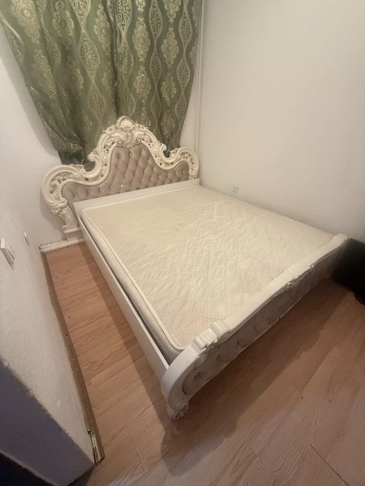 Продам спальный в хорошем состояние,матрас чисты