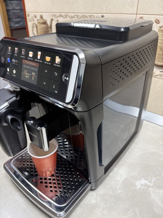 Expresor Philips 5400 latteGo