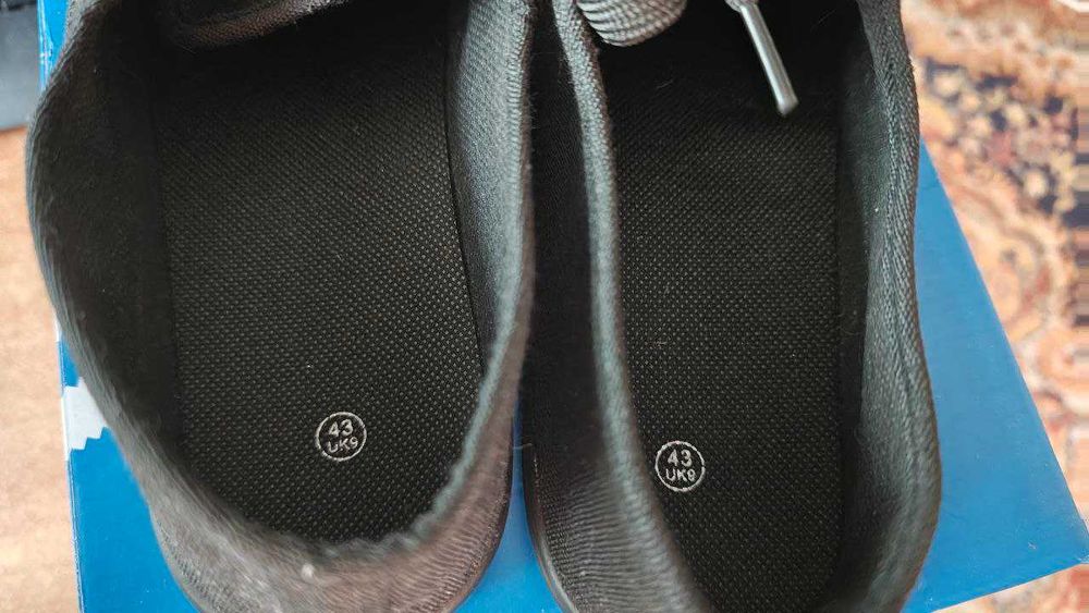 Tenisi ultra-usori de vara - Marime 44