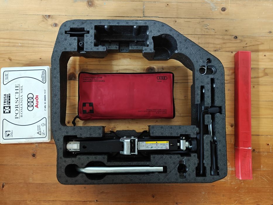 Set Cric Audi + truse medicale + triunghi