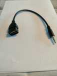 Преходник 3.5 жак към USB женско идеален за коли без USB