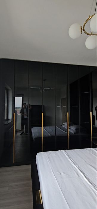 Dressing cu Fronturi din sticla cu rama aluminiu negru