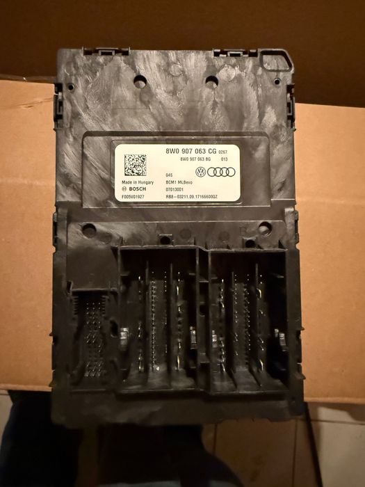 Боди контрол модул / BCM1 за Audi A4 b9 A5 Q5