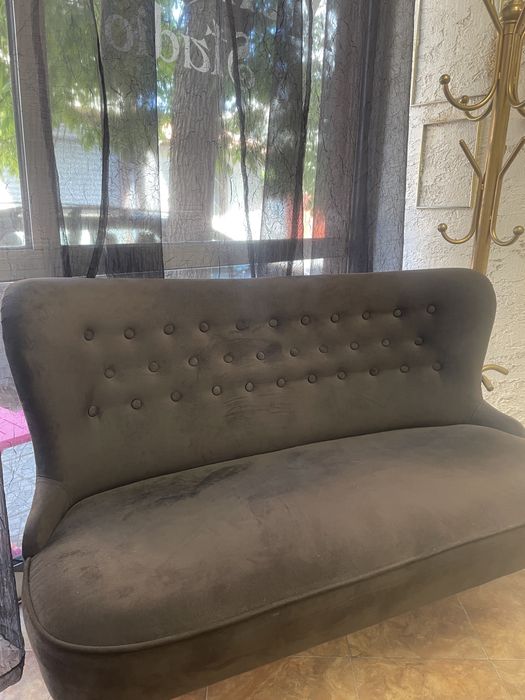 Диван ,подходящ за чакалня ,офис и др.