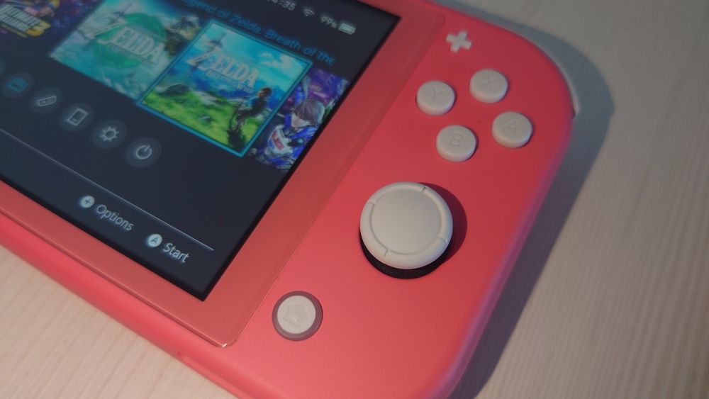 Nintendo Switch Lite + Card microSD 512 GB + Carry Case