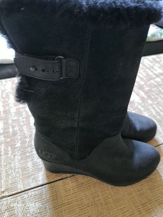 Ботуши UGG без забележки