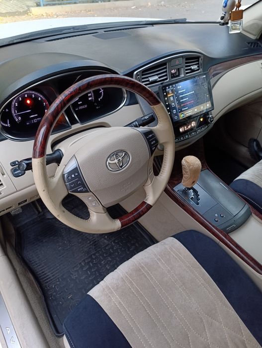 Продам автомобиль TOYOTA AVALON