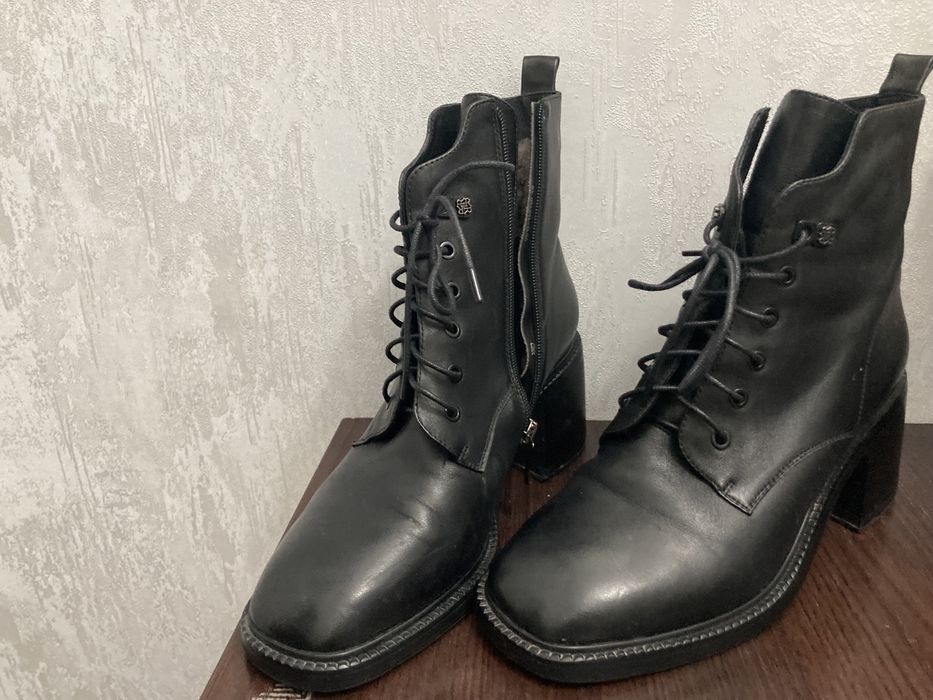 Зимнии ботинки(40 размер)