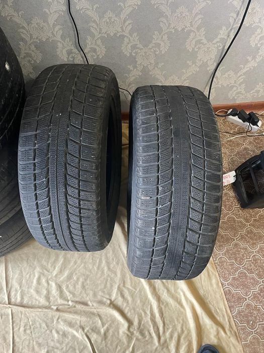 Продам шины на R17