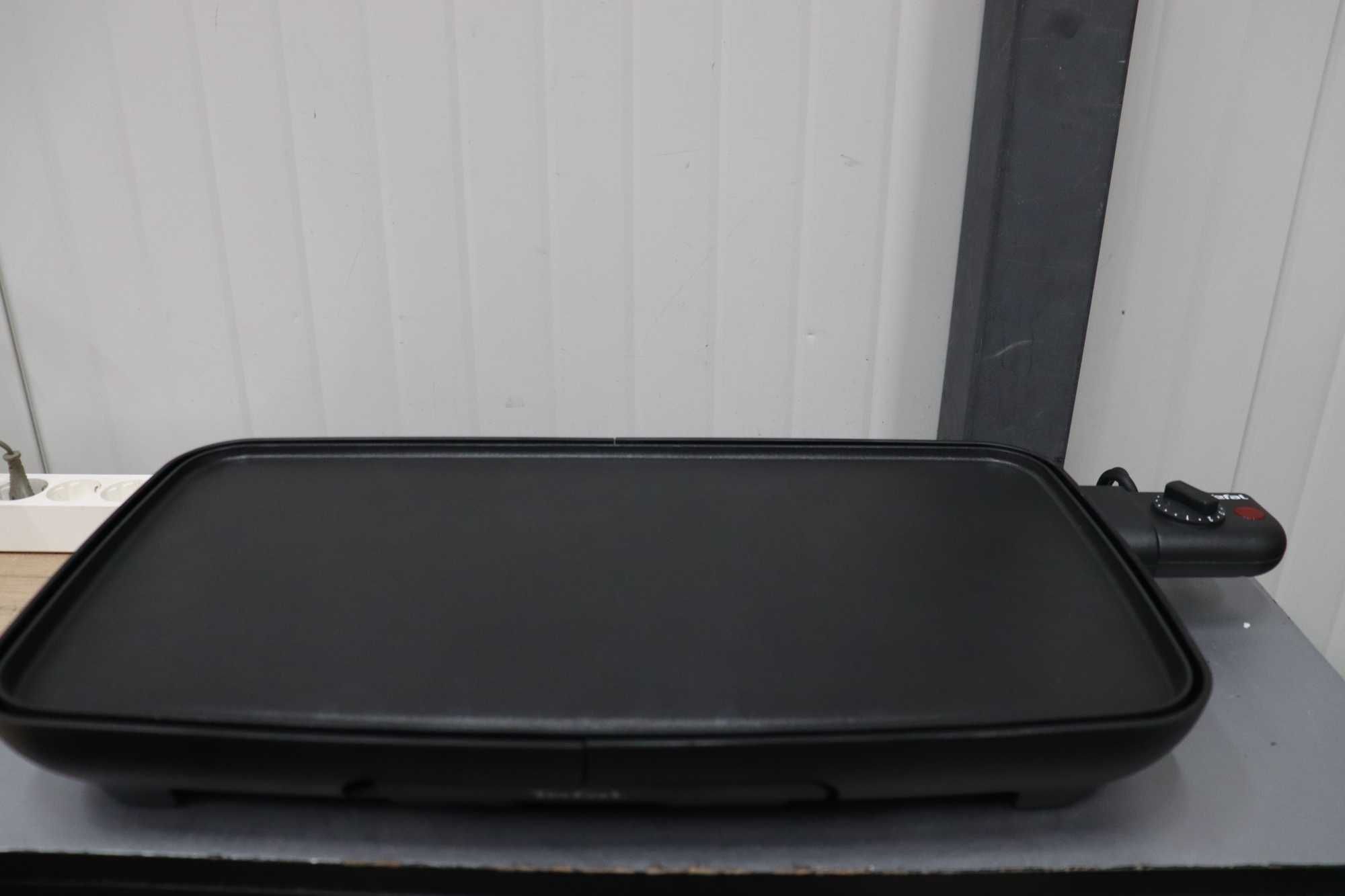 Tefal Málaga XL 2000W електрически грил с термостат CB5018, лек ДЕФЕКТ