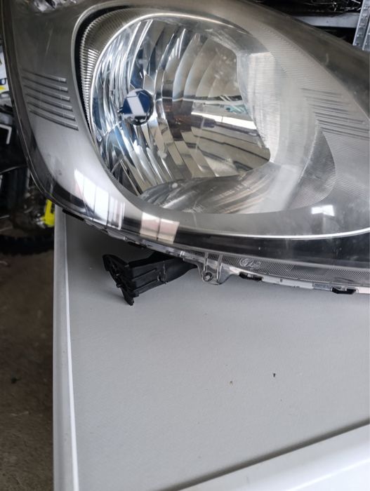 Десен фар за Honda Jazz оригинален