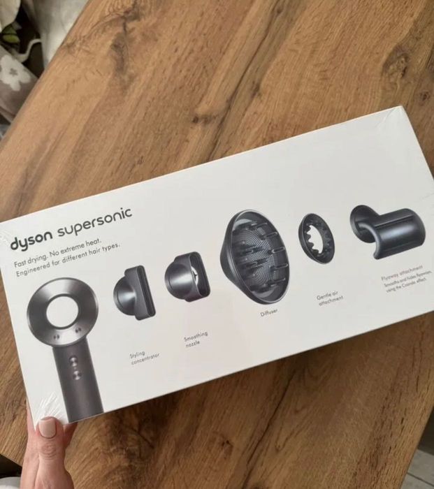 Продам Запечатан Новый Стайлер Фен Dyson Дайсон Максимальный комплект