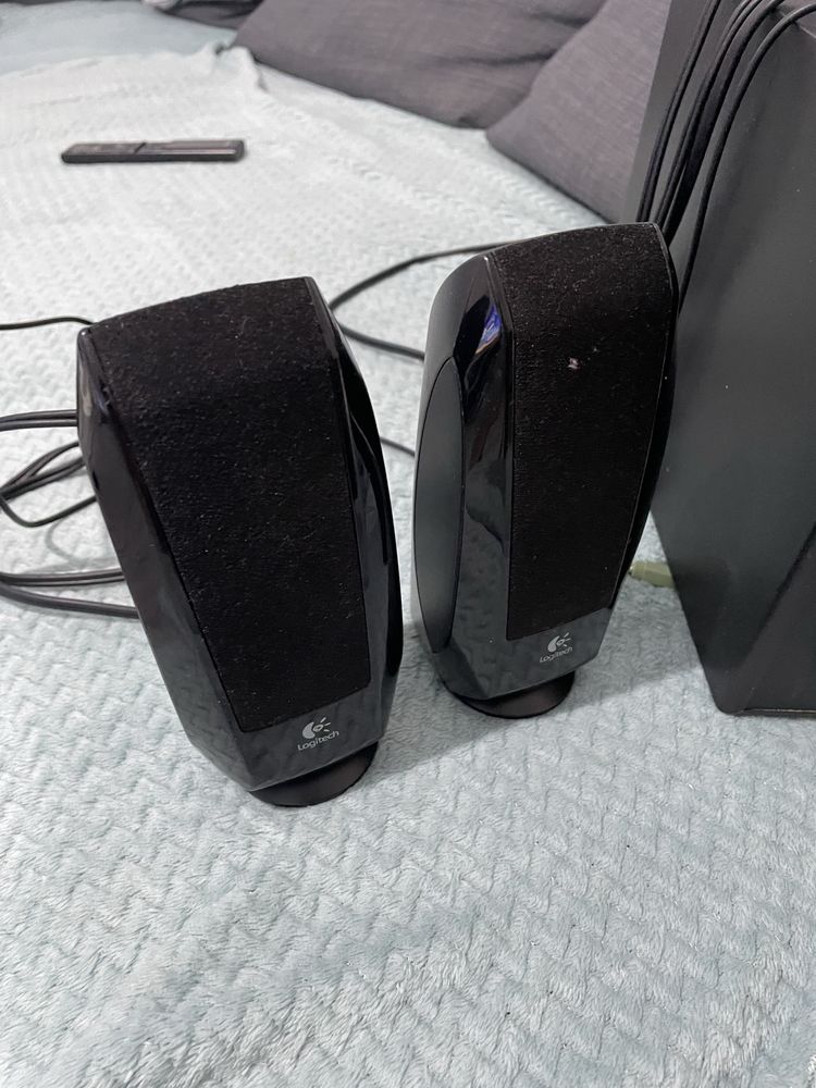 Vand boxe + bass logitech S 220