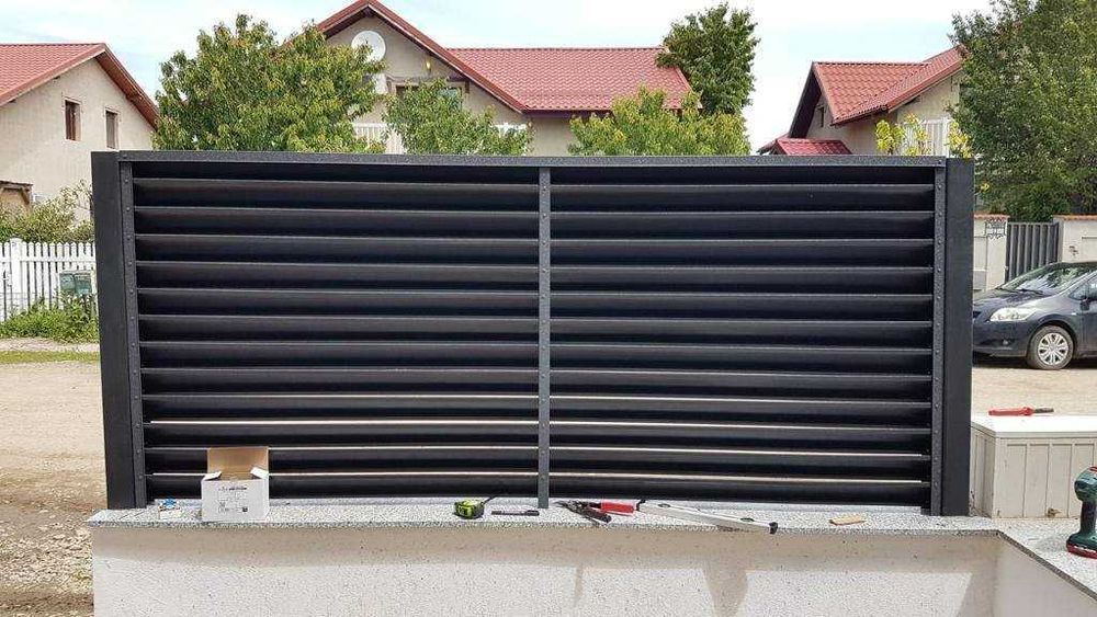 Garduri si porti din panou stil jaluzea de diferite modele la comanda