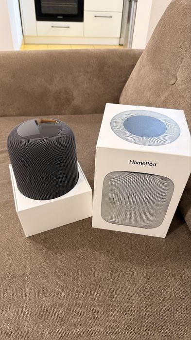 Apple HomePod Gen 1. Am doua bucati impecabile.