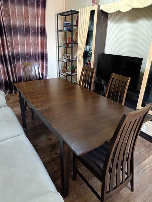 Стол обеденный и 8 стульев. Натуральное дерево