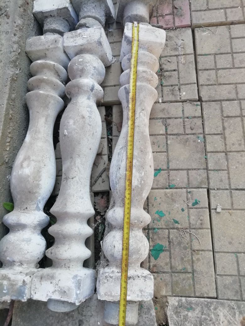 Stâlpi ornamentali din beton 25 bucăți /15 roni bucata