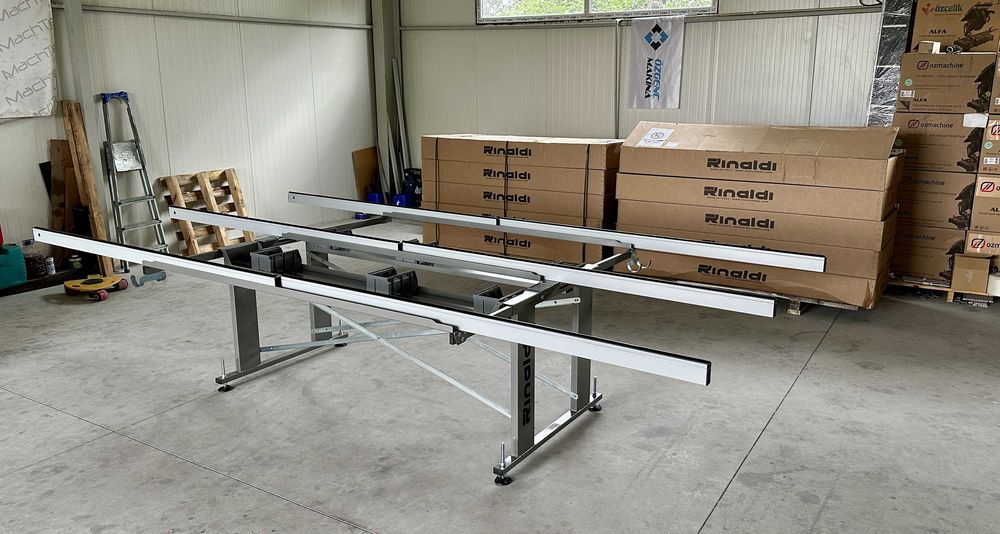 Разтегателна работна маса за дограма Rinaldi - Italy