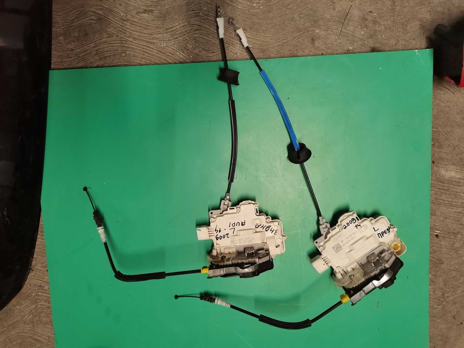 Лява брава/машинка предна и задна Ауди/Audi A4 B8 2007--2013г