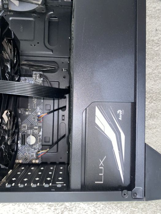 Vand calculator gaming i5-12400F, AMD Radeon RX 6600