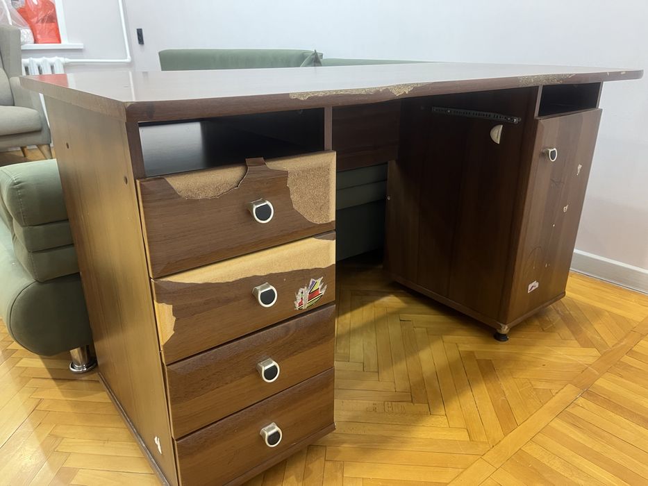 Стол бесплатно