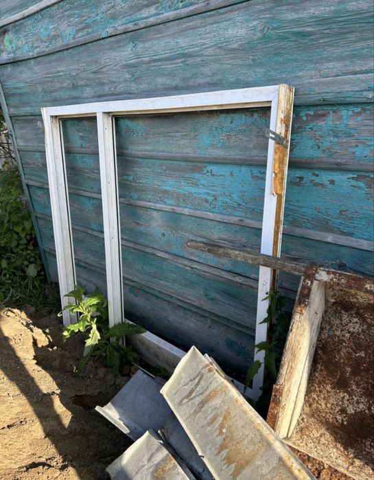 Рама пластиковая оконная без стекла