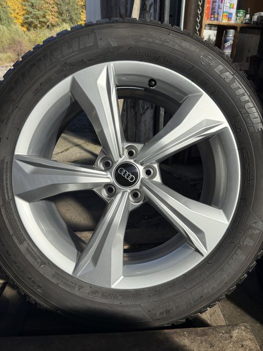 Jante originale Audi Q5 cu anvelope de iarna noi Michelin 235/55 19