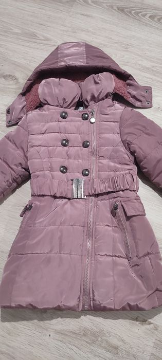 Geacă de iarnă pentru fetițe de 4 ani!