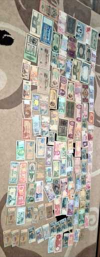 Vând 121 bancnote vechi de colecție