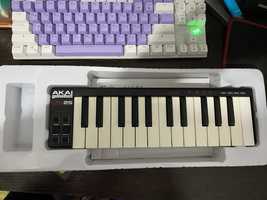AKAI LPK25  MIDI клавиатура