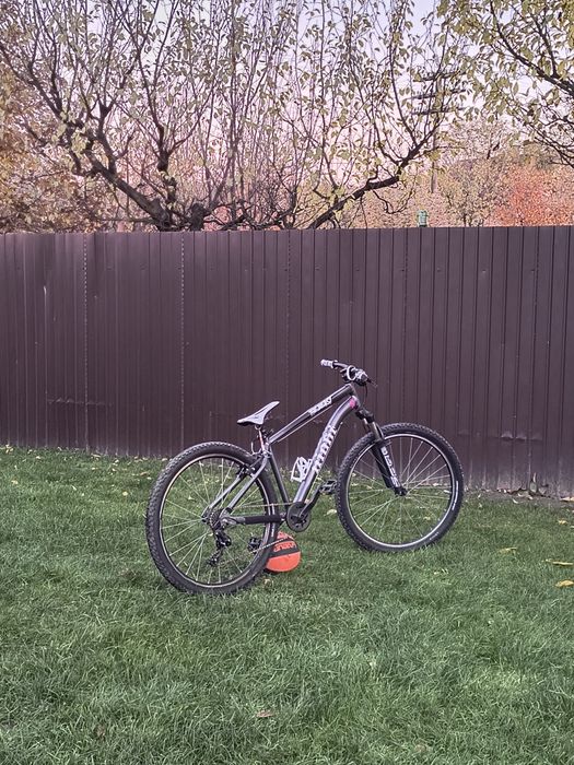 Vând/schimb 
Bicicleta este foarte buna