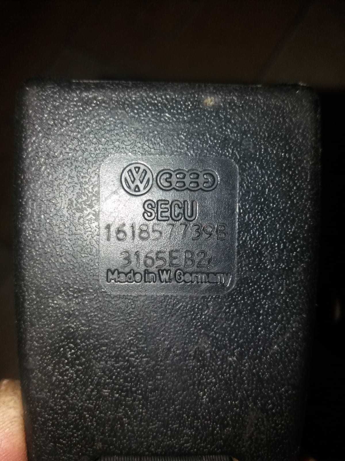 Задние ремни безопасности на VW Golf I, Jetta I