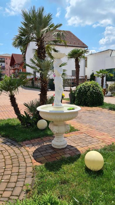 Fantana arteziana.F38.fantani artrziene,ornamente gradina,statuete