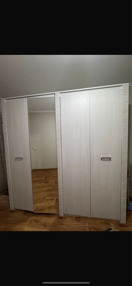 Продается спальный гарнитур