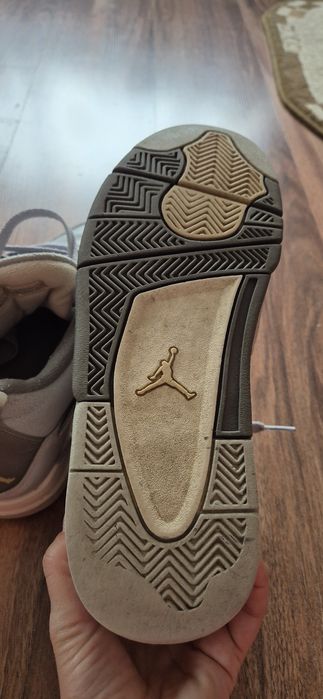Adidași AIR JORDAN 4 Retro SE Craft Photon Dust, mas 42