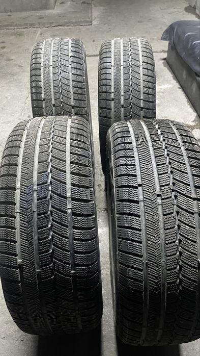 Зимние шины 255/50R20
