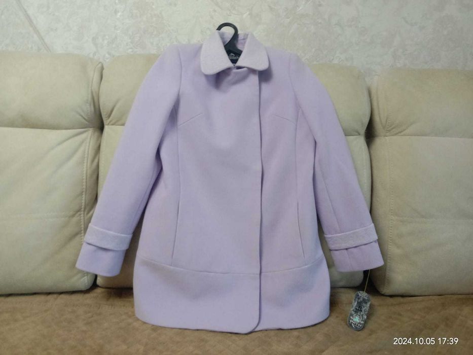 Продам новое женское полупальто.