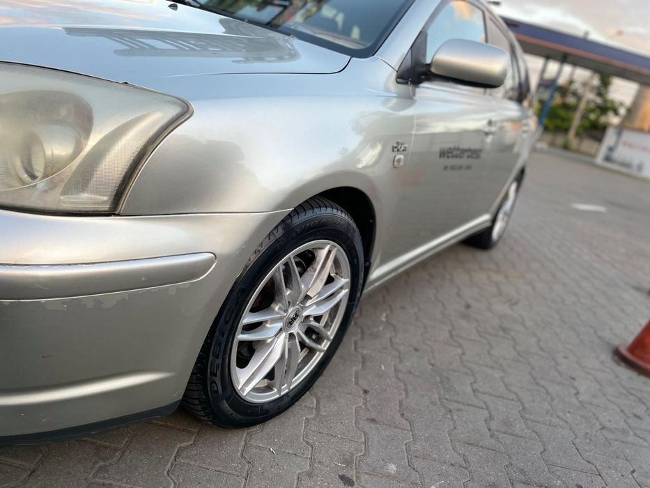vand toyota avensis