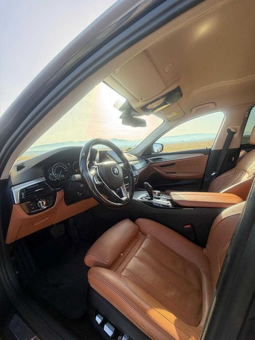 BMW 520d G30 2017 Full Option