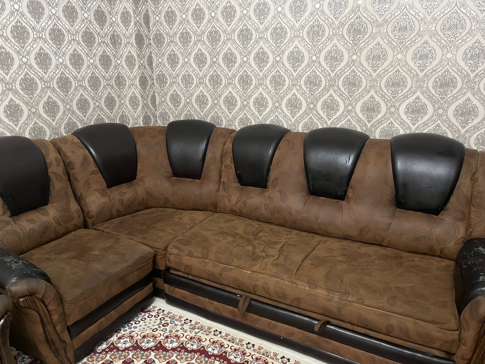 Угловой диван с креслом