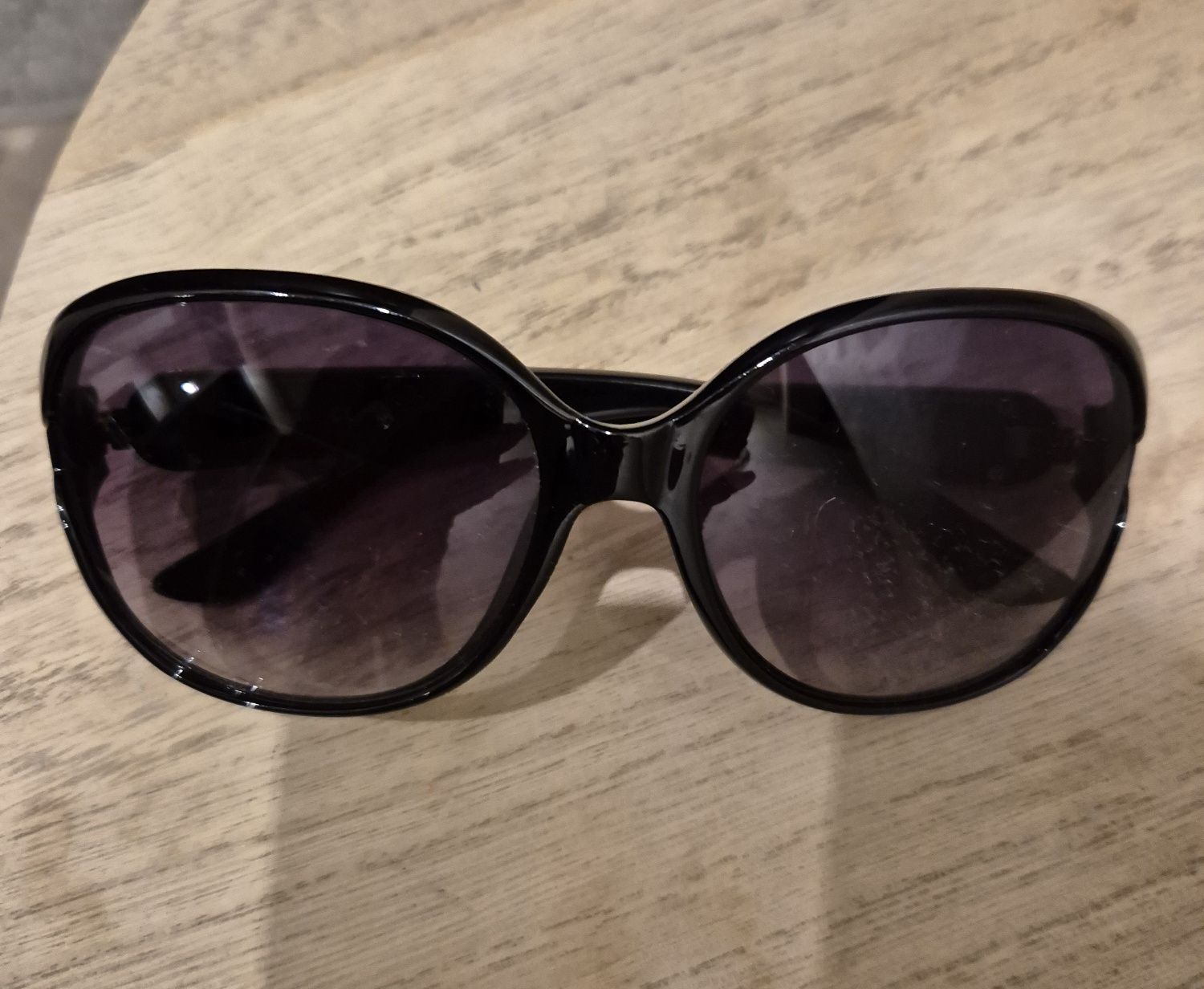 Слънчеви очила GUESS