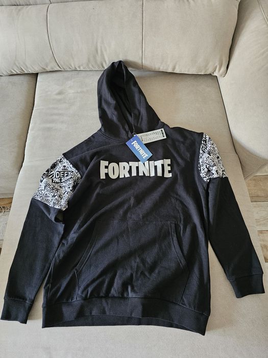 Продавам детски суитшър