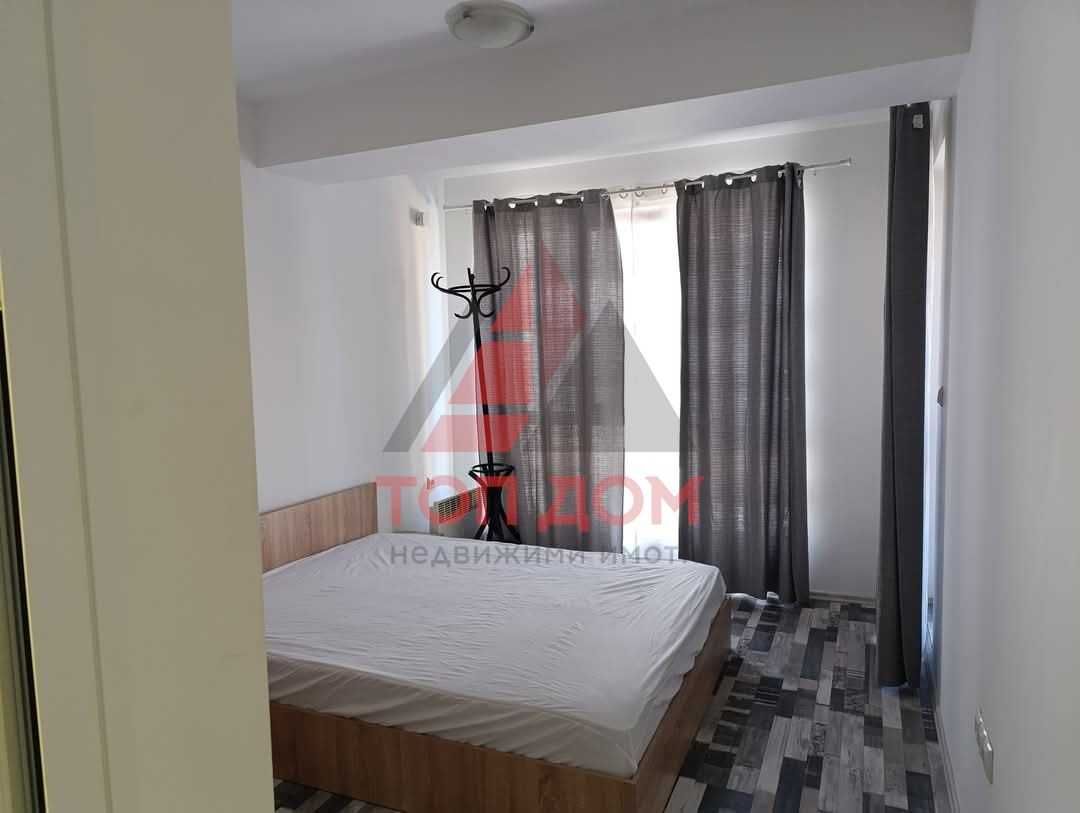 Дава се под наем Тристаен апартамент в Варна, Колхозен пазар - 80 кв.м за 561 € - Снимка #2