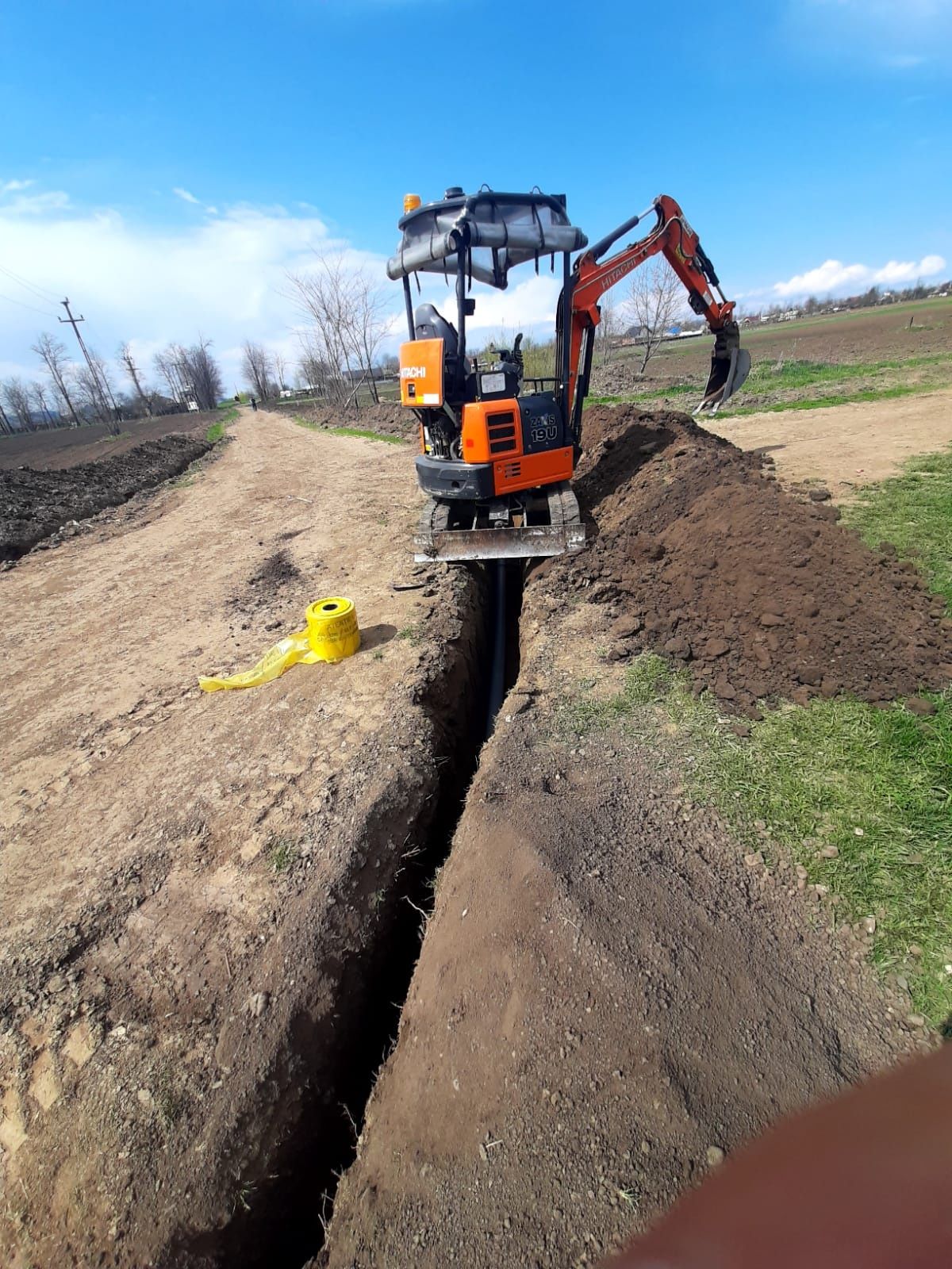 Miniexcavator de inchiriat/Sapaturi mecanizate