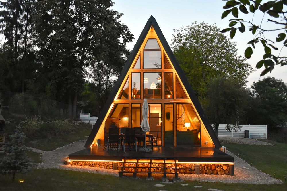 Cabana Zeneris A-Frame · Grătar · Home Cinema · Foc · View pădure