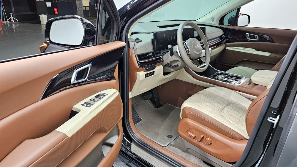 Kia Carnival Gasoline 9-Seater Hi Limousine